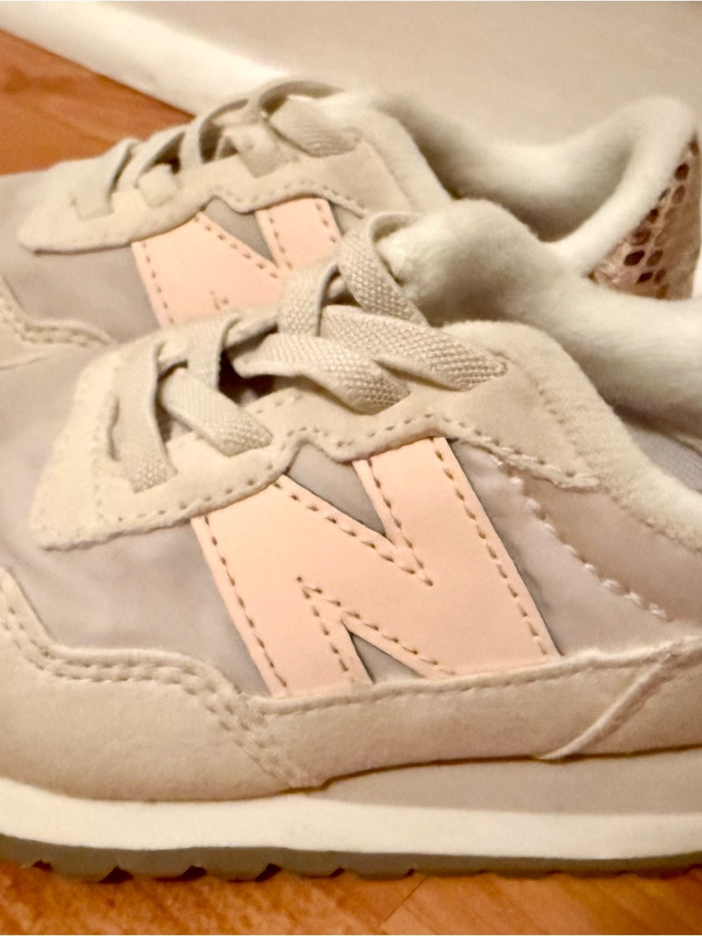 New Balance Kids Pale Pink and Cream Sneaker